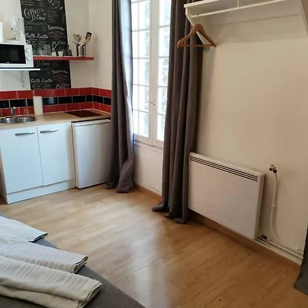 Rue De La Sante Париж