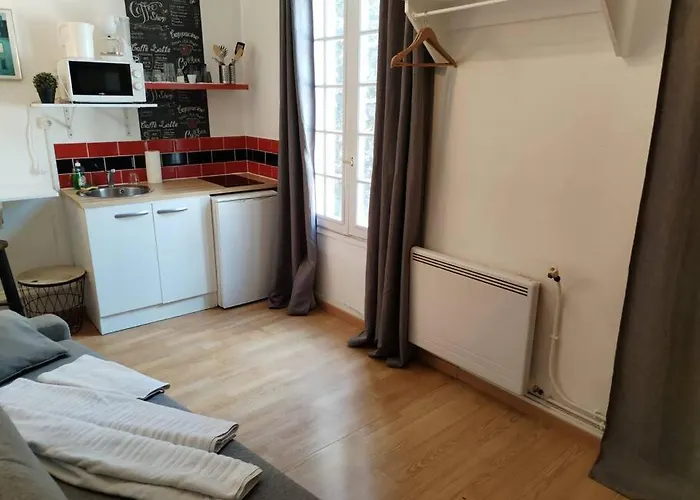 Rue De La Sante Paris