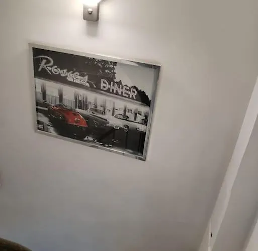 Apartment Rue De La Sante